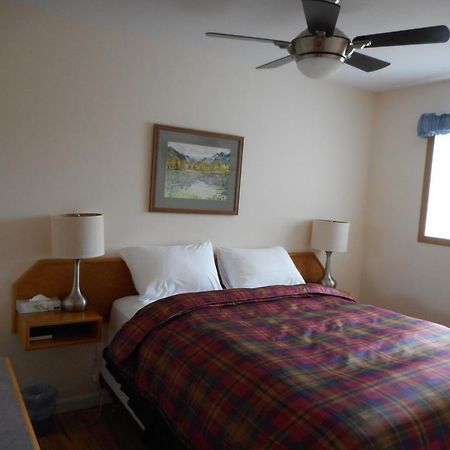 Blue River Motel Экстерьер фото