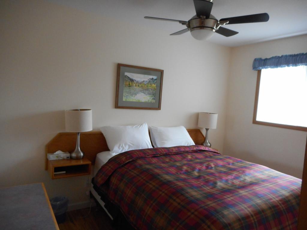 Blue River Motel Экстерьер фото
